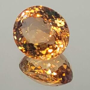 Exquisite 13 Carat Golden Topaz!!